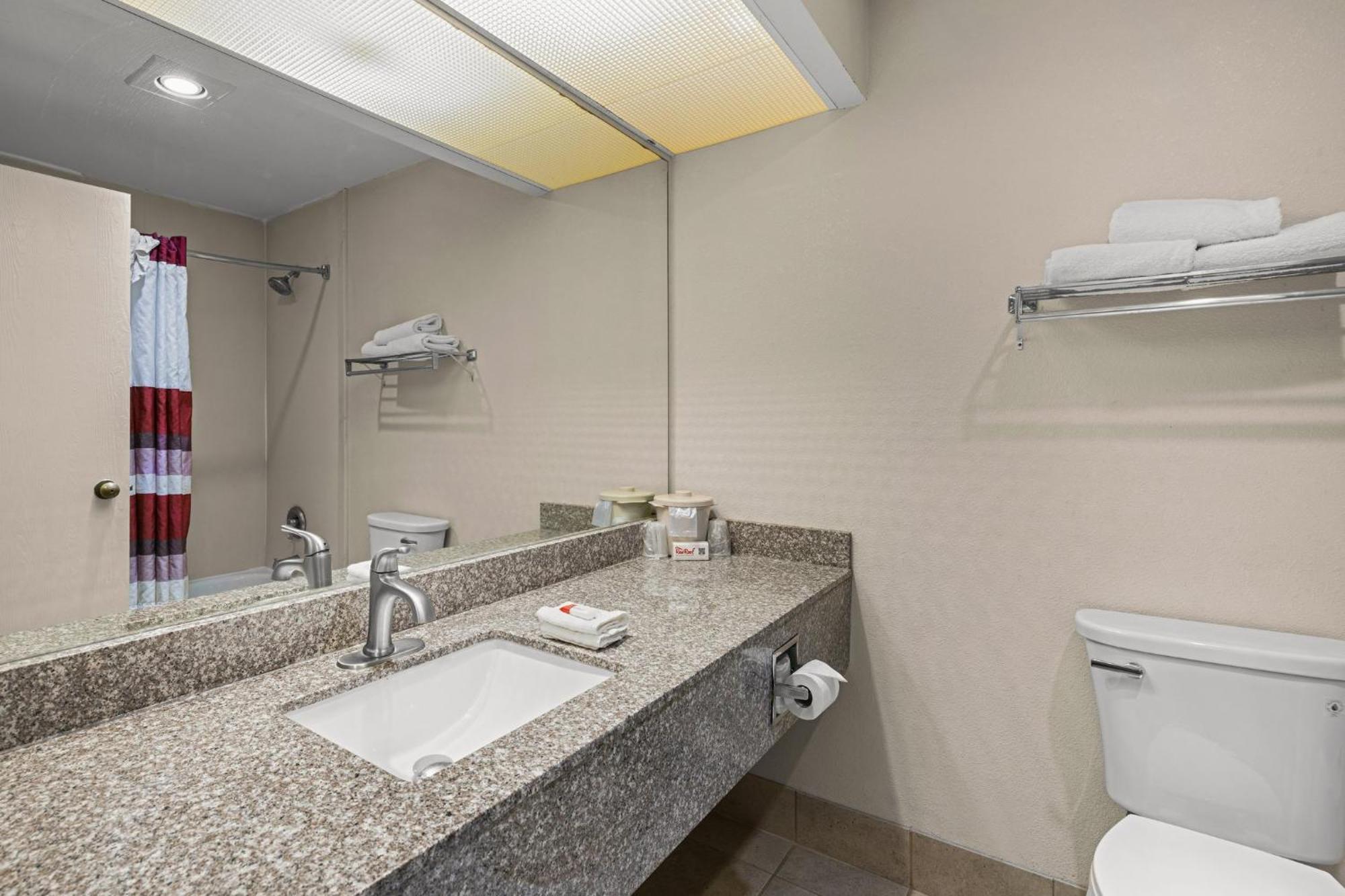 Red Roof Inn & Suites Albany, Ga Ngoại thất bức ảnh